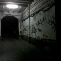 Corral de los Artesanos - Pasillo de entrada