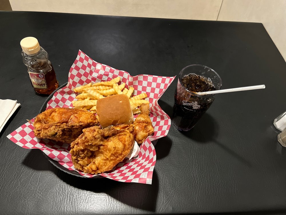Food from Sneaky's Chicken