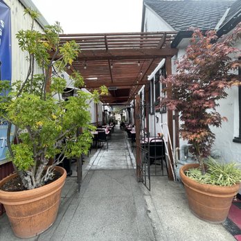 Sax's Joint - Outside dining - Breakfast & Brunch Near Me - Petaluma, California Sax's Joint - Outside dining - Breakfast & Brunch Near Me - Petaluma, California