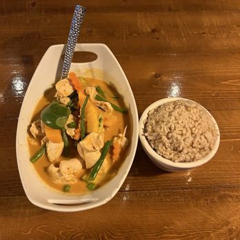 The Thai Place - Curry - Thai Near Me - Sturbridge, Massachusetts
