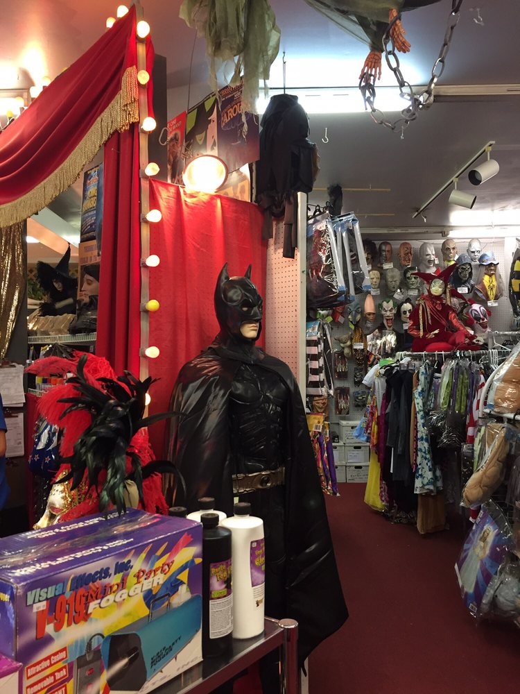 IBSEN COSTUME GALLERY Updated September 2024 4981 Hamilton St, Omaha, Nebraska Costumes