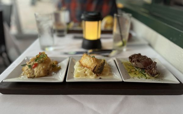 Flight Restaurant and Wine Bar by null