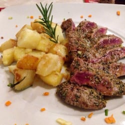 Trattoria Uomo Selvatico - Tagliata di struzzo alle erbe aromatiche