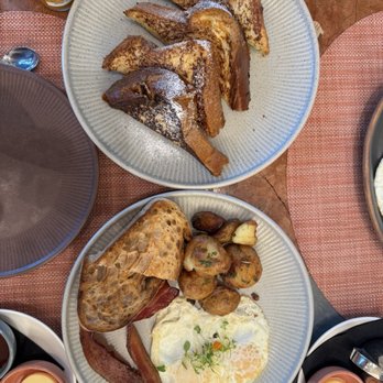 Piper - New American Near Me - Oceanside, California