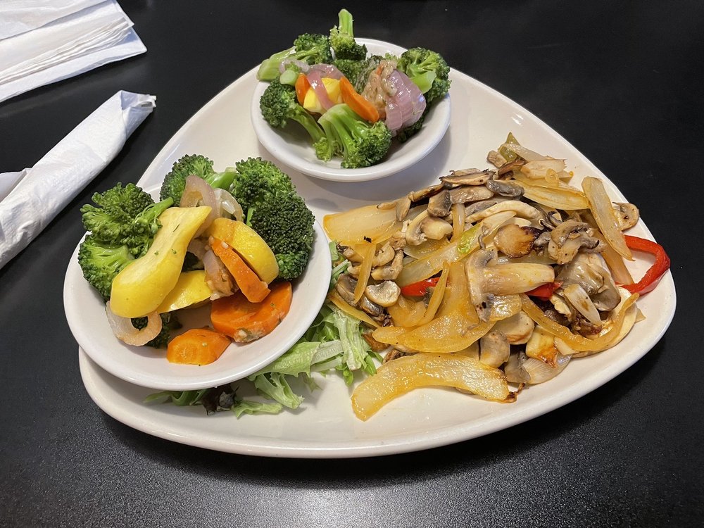 SPORTS PAGE FOOD & SPIRITS Updated October 2024 77 Photos & 106