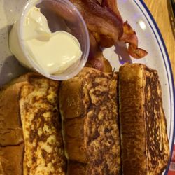 Steve’s Village Inn - French toast and bacon
