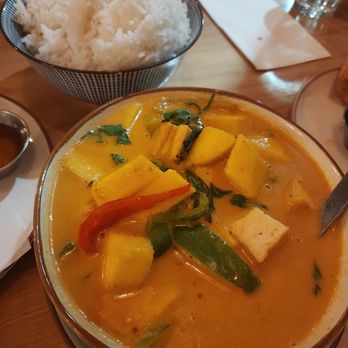 Rama Thai Restaurant - Mango tofu curry - Thai Near Me - Beaverton, Oregon