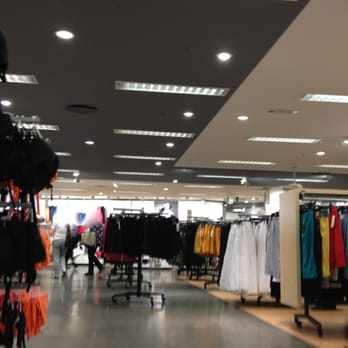 C&A - Fashion Near Me - Nuremberg, BY