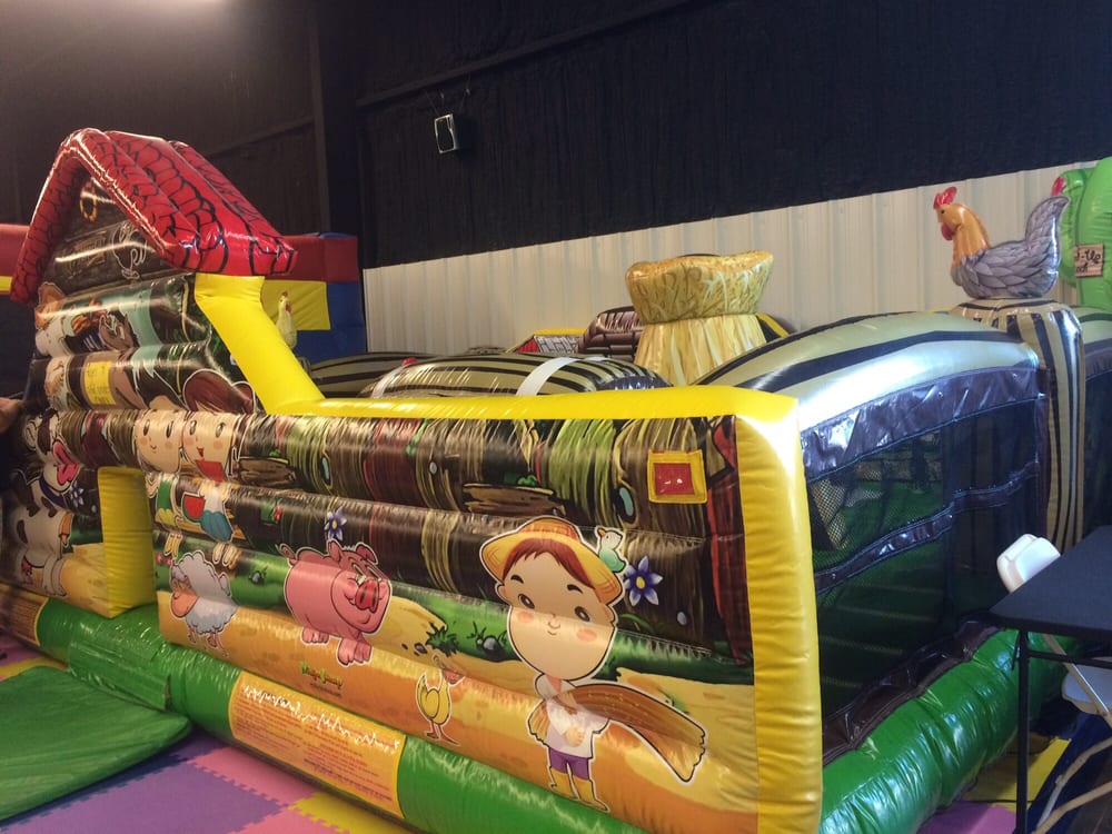 THE BOUNCE HOUSE Updated September 2024 1659 Porter Wagoner, West