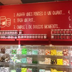 El Cau del Dolç - Tienen una super variedad de caramelos. Lo nunca visto