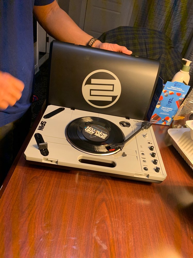 PLATINUM RECORDS LIGHTS & SOUND 12 Photos & 30 Reviews 104 SW 2nd