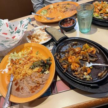 La Hacienda Real - Delicious foood - Mexican Near Me - Salem, Oregon La Hacienda Real - Delicious foood - Mexican Near Me - Salem, Oregon