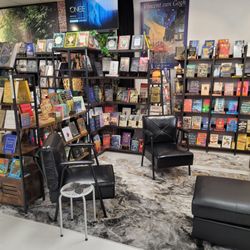 Pandora's Bookstore