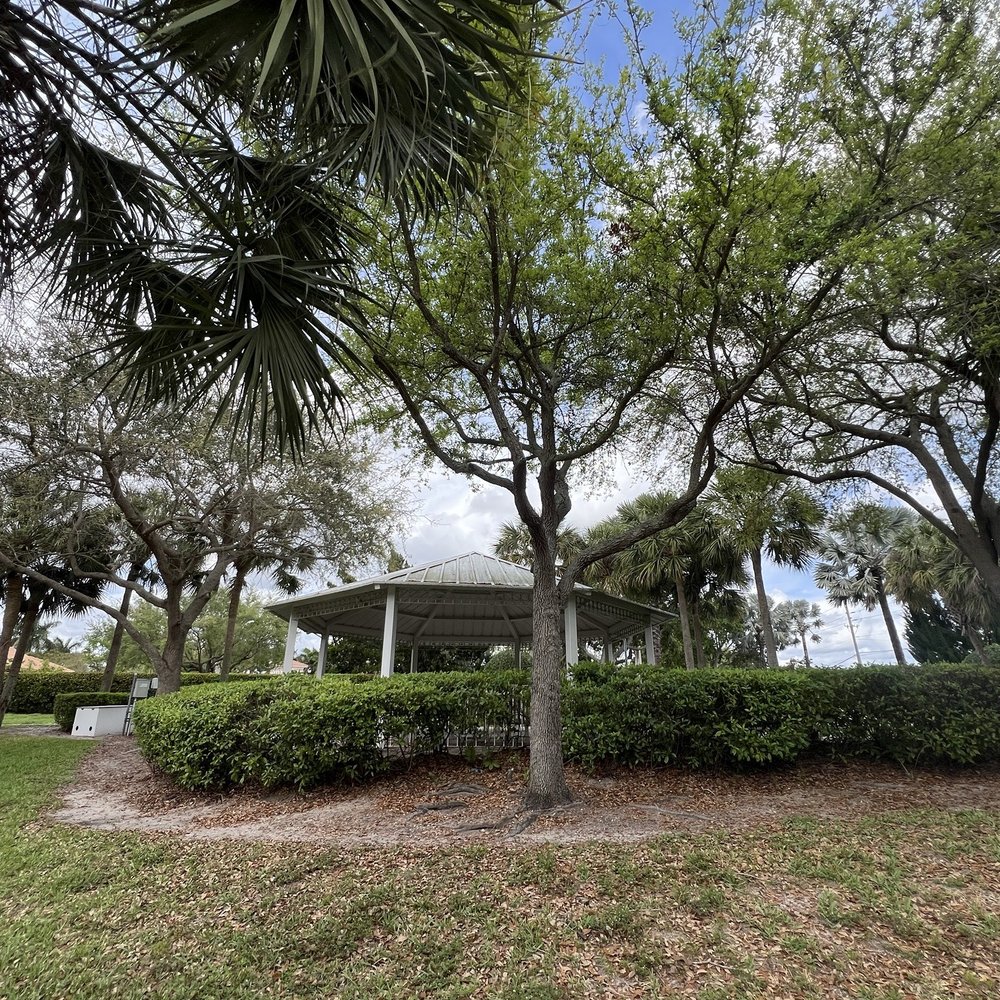 Knollwood Park - Parks Near Me - Boynton Beach, Florida Knollwood Park - Parks Near Me - Boynton Beach, Florida