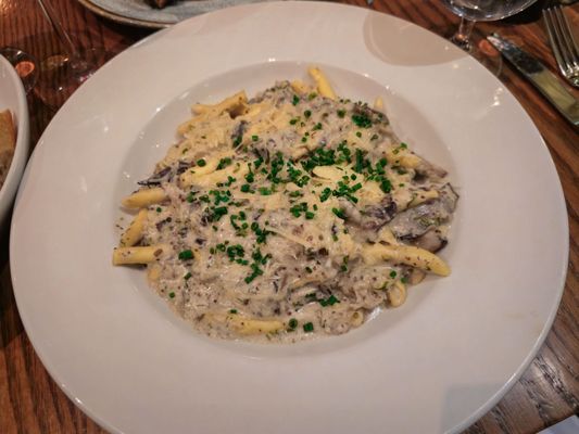 Les Cavistes | Bistro Bar à vin Boutique by null