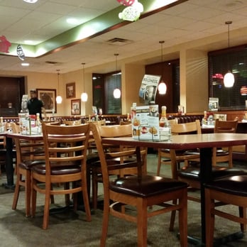 Denny's - Dinning area - Breakfast & Brunch Near Me - San Diego, California