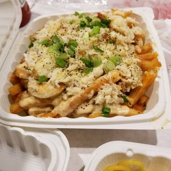 Chef Smelly's - Creole Loaded Dungeness Crab Fries. Huge chucks of crab in every bite! - Cajun/Creole Near Me - Oakland, California