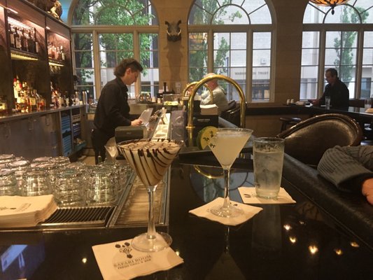 Safari Room Fresh Grill and Bar by null