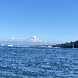 Memorable picture of Mt Rainier from afar. Memorable picture of Mt Rainier from afar.