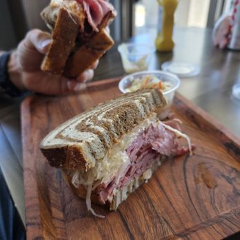 Lester's Deli - Le Reuben - Delis Near Me - Henderson, Nevada