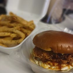 Tsaocaa - Chicken sandwich