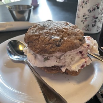 Moo Creamery - Gluten free ice cream sandwich with jalapeño, raspberry, cream cheese ice cream so so so amazing. - Burgers Near Me - Bakersfield, California Moo Creamery - Gluten free ice cream sandwich with jalapeño, raspberry, cream cheese ice cream so so so amazing. - Burgers Near Me - Bakersfield, California