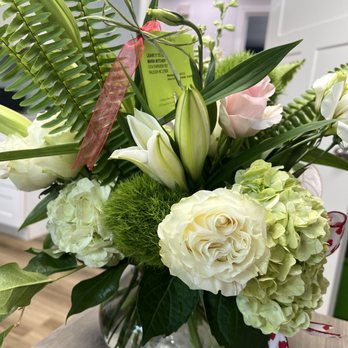 Davenport Florist - Anniversary Bouquet - Florists Near Me - Raleigh, North Carolina Davenport Florist - Anniversary Bouquet - Florists Near Me - Raleigh, North Carolina