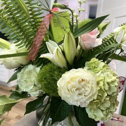 Davenport Florist - Anniversary Bouquet