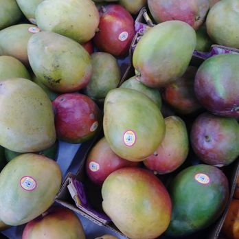 La Perla Tapatia - Hit and miss on the produce in general but they always have the best quality avocados and mangos from Mexico. - Bakeries Near Me - Oceanside, California