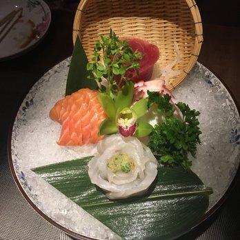 Maiko Sushi - DDO - Sashimi boat beautiful - Sushi Bars Near Me - Dollard-des-Ormeaux, Quebec