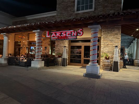 Larsen's Grill by null