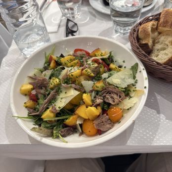 Le Parvis - Salad - Food Near Me - Paris, 75 Le Parvis - Salad - Food Near Me - Paris, 75