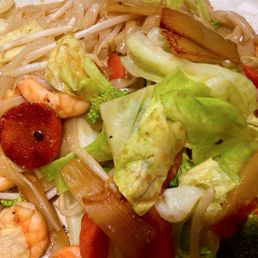 Flat noodles with shrimp