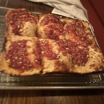 Blue Steel Pizza - Classic cheese pizza - Pizza Near Me - Bloomfield, New Jersey