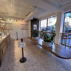 Gelateria Gentile - Counter and bar style seating