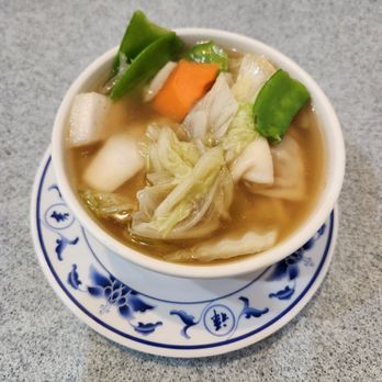 New China Chef - Wonton soup - Chinese Near Me - Streamwood, Illinois