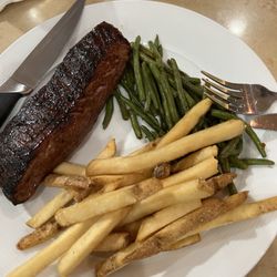 Bistro Danielle - Steak and fries