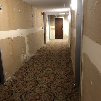 Quality Inn - Hallway - Hotels Near Me - Middletown, New Jersey Quality Inn - Hallway - Hotels Near Me - Middletown, New Jersey