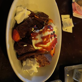 Bosscat Kitchen & Libations - Strawberry brownie sundae - New American Near Me - Houston, Texas Bosscat Kitchen & Libations - Strawberry brownie sundae - New American Near Me - Houston, Texas