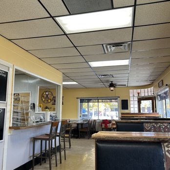 Busy Bee Bakery and Cafe - Cafes Near Me - Three Forks, Montana Busy Bee Bakery and Cafe - Cafes Near Me - Three Forks, Montana