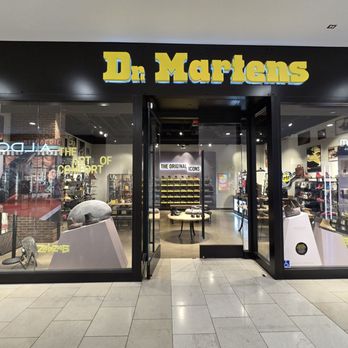 Martens Santa Anita - Shoe Stores Near Me - Arcadia, California Martens Santa Anita - Shoe Stores Near Me - Arcadia, California