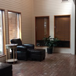 A Helping Hand Counseling Services - Entryway