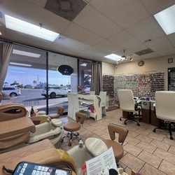 Jasmine Nails - Clean and spacious. Great service.