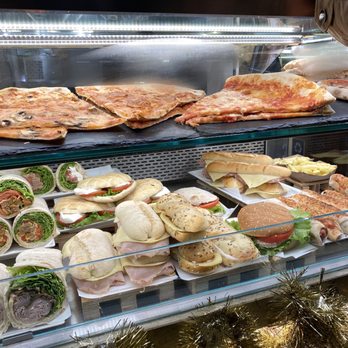 Pako's Pizza & Pasta - Pizza Near Me - Venezia, VE Pako's Pizza & Pasta - Pizza Near Me - Venezia, VE