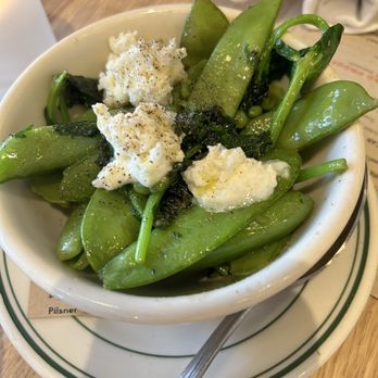 Pizzeria Delfina - Burlingame - Peas & Peas - Italian Near Me - Burlingame, California