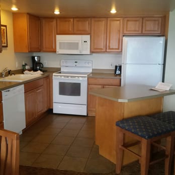 WorldMark Lake Chelan Shores - Kitchen - Resorts Near Me - Chelan, Washington WorldMark Lake Chelan Shores - Kitchen - Resorts Near Me - Chelan, Washington