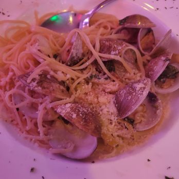 Nocello - Linguini con vogule - Italian Near Me - New York, New York Nocello - Linguini con vogule - Italian Near Me - New York, New York