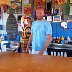 Drunken Parrot at Flantasy Island - Flanders bar tending at Flantasy Island.