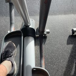 Athens Health Club - Rusty cardio equipment