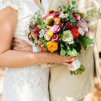 Agave Maria Botanicals - Bridal Bouquet with Local Garden Flowers Photography by Hannah Rose Gray - Floral Designers Near Me Agave Maria Botanicals - Bridal Bouquet with Local Garden Flowers Photography by Hannah Rose Gray - Floral Designers Near Me